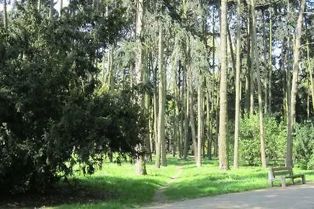 Warsaw, Modern And Quiet App. Mokotow Park ורשה